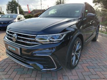 SPOTICAR Volkswagen Tiguan 1.5 Tsi R-line Dsg Euro 6 (s/s) 5dr Used Car - Suv Petrol Black - Littlehampton - 1200569203_4