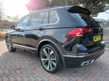 SPOTICAR Volkswagen Tiguan 1.5 Tsi R-line Dsg Euro 6 (s/s) 5dr Used Car - Suv Petrol Black - Littlehampton - 1200569203_5