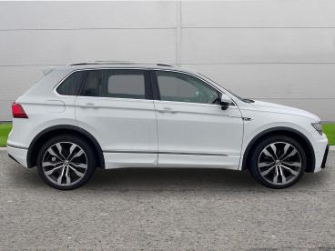 SPOTICAR Volkswagen Tiguan 2.0 Tdi R-line Tech Dsg 4motion Euro 6 (s/s) 5dr Used Car - Suv Diesel White - Selby - 1200569276_4