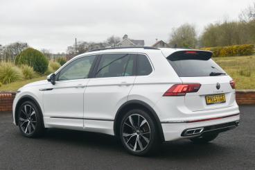 SPOTICAR Volkswagen Tiguan 2.0 Tdi R-line Dsg 4motion Euro 6 (s/s) 5dr Used Car - Suv Diesel White - Ballymena County Antrim - 1200597525_5