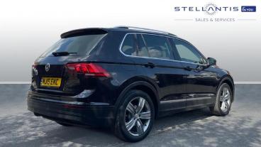 SPOTICAR Volkswagen Tiguan 2.0 Tdi Match Euro 6 (s/s) 5dr Used Car - Suv Diesel Black - Nottingham - 1200605090_3