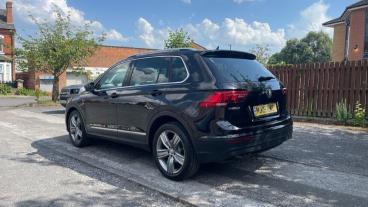 SPOTICAR Volkswagen Tiguan 2.0 Tdi Match Euro 6 (s/s) 5dr Used Car - Suv Diesel Black - Nottingham - 1200605090_5