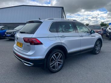 SPOTICAR Volkswagen Tiguan 2.0 Tsi Elegance Dsg 4motion Euro 6 (s/s) 5dr Used Car - Suv Petrol Silver - Eglinton - 1200608829_3