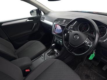SPOTICAR Volkswagen Tiguan 1.5 Tsi Evo Match Dsg Euro 6 (s/s) 5dr Used Car - Suv Petrol Black - Hereford - 1200614873_3