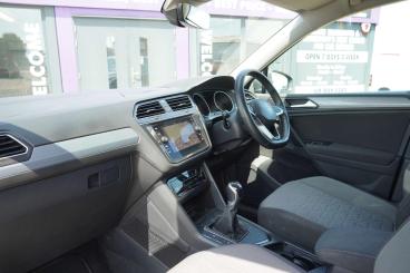 SPOTICAR Volkswagen Tiguan 1.5 Tsi Life Euro 6 (s/s) 5dr Used Car - Suv Petrol Grey - Great Yarmouth - 1200619267_3