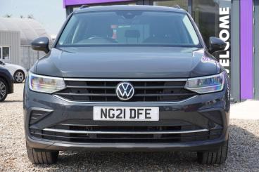 SPOTICAR Volkswagen Tiguan 1.5 Tsi Life Euro 6 (s/s) 5dr Used Car - Suv Petrol Grey - Great Yarmouth - 1200619267_5