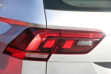 SPOTICAR Volkswagen Tiguan 1.5 Tsi Euro 6 (s/s) 5dr Used Car - Suv Petrol Silver - Lichfield - 1200624960_5