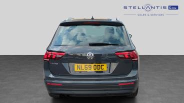 SPOTICAR Volkswagen Tiguan 1.5 Tsi Evo Match Euro 6 (s/s) 5dr Used Car - Suv Petrol Grey - Crawley - 1200626775_4