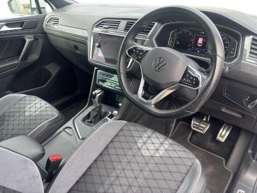 SPOTICAR Volkswagen Tiguan 2.0 Tdi R-line Edition Dsg Euro 6 (s/s) 5dr Used Car - Suv Diesel White - Derby - 1200637728_5