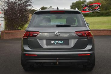 SPOTICAR Volkswagen Tiguan 2.0 Tdi Bluemotion Tech Se Euro 6 (s/s) 5dr Used Car - Suv Diesel Grey - Ballymena County Antrim - 1200640685_4
