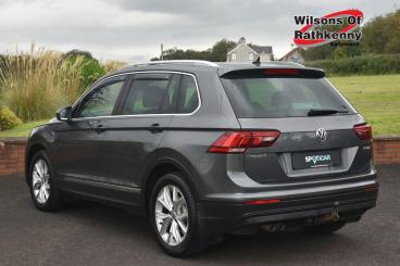 SPOTICAR Volkswagen Tiguan 2.0 Tdi Bluemotion Tech Se Euro 6 (s/s) 5dr Used Car - Suv Diesel Grey - Ballymena County Antrim - 1200640685_5