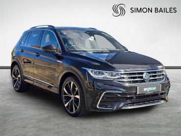 SPOTICAR Volkswagen Tiguan 1.5 Tsi R-line Dsg Euro 6 (s/s) 5dr Used Car - Suv Petrol Black - Stockton On Tees - 1200640970_1