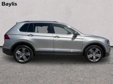 SPOTICAR Volkswagen Tiguan 2.0 Tdi Match Dsg 4motion Euro 6 (s/s) 5dr Used Car - Suv Diesel Silver - Evesham - 1200642738_5