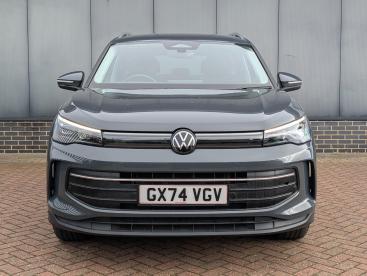 SPOTICAR Volkswagen Tiguan 1.5 Etsi Mhev Match Dsg Euro 6 (s/s) 5dr Used Car - Suv Hybrid Grey - Norwich - 1200643665_3