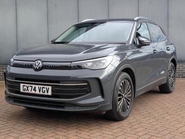 SPOTICAR Volkswagen Tiguan 1.5 Etsi Mhev Match Dsg Euro 6 (s/s) 5dr Used Car - Suv Hybrid Grey - Norwich - 1200643665_4