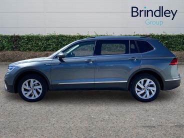 SPOTICAR Volkswagen Tiguan Allspace 1.5 Tsi Life Dsg Euro 6 (s/s) 5dr Used Car - Suv Petrol Grey - Cannock - 1200597543_5