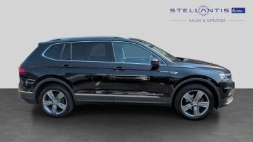 SPOTICAR Volkswagen Tiguan Allspace 2.0 Tdi Sel Dsg Euro 6 (s/s) 5dr Used Car - Suv Diesel Black - Sheffield - 1200612747_2