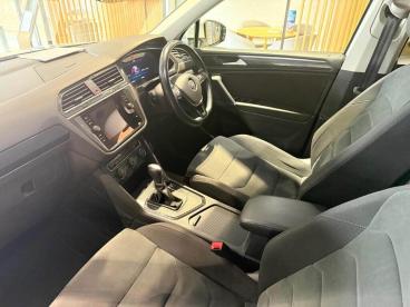 SPOTICAR Volkswagen Tiguan Allspace 1.5 Tsi Evo Sel Dsg Euro 6 (s/s) 5dr Used Car - Suv Petrol White - Stourbridge - 1200621747_2