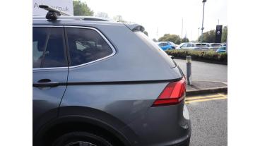 SPOTICAR Volkswagen Tiguan Allspace 2.0 Tdi Match Dsg 4motion Euro 6 (s/s) 5dr Used Car - Suv Diesel Grey - Walsall - 1200629484_5