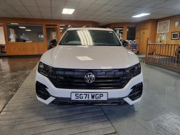 SPOTICAR Volkswagen Touareg 3.0 Tdi V6 Black Edition Tiptronic 4motion Euro 6 Used Car - Suv Diesel White - Blairgowrie - 1200641414_2