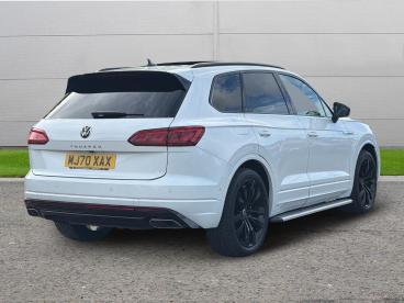 SPOTICAR Volkswagen Touareg 3.0 Tsi V6 Black Edition Tiptronic 4motion Euro 6 Used Car - Suv Petrol White - Selby - 1200643348_5