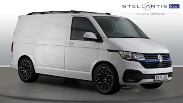 SPOTICAR Volkswagen Transporter 2.0 Tdi T28 Highline Fwd Swb Euro 6 (s/s) 5dr Used Car - Commercial Vehicle Diesel White - Birmingham - 1200597346_1
