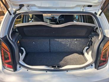 SPOTICAR Volkswagen Up 1.0 Move Up! Euro 6 (s/s) 5dr Used Car - Saloon Petrol White - Accrington - 1200586709_5