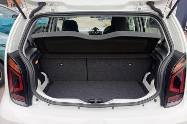 SPOTICAR Volkswagen Up 1.0 High Up! Euro 6 (s/s) 5dr Used Car - Saloon Petrol White - Newark On Trent - 1200623948_5