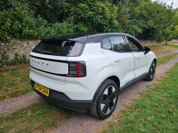 SPOTICAR Volvo Ex30 Single Motor 51kwh Plus Auto 5dr Used Car - Suv Electric White - Abergavenny - 1200510755_3