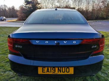SPOTICAR Volvo S90 2.0 D4 Momentum Auto Euro 6 (s/s) 4dr Used Car - Saloon Diesel Black - Invergordon - 1200568838_4