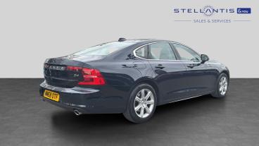 SPOTICAR Volvo S90 2.0 D4 Momentum Auto Euro 6 (s/s) 4dr Used Car - Saloon Diesel Blue - Leicester - 1200588804_3