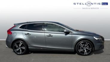 SPOTICAR Volvo V40 1.5 T3 R-design Edition Auto Euro 6 (s/s) 5dr Used Car - Saloon Petrol Grey - Nottingham - 1200541240_2