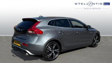 SPOTICAR Volvo V40 1.5 T3 R-design Edition Auto Euro 6 (s/s) 5dr Used Car - Saloon Petrol Grey - Nottingham - 1200541240_3