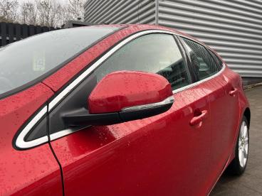 SPOTICAR Volvo V40 1.5 T3 Gpf Inscription Auto Euro 6 (s/s) 5dr Used Car - Saloon Petrol Red - Swindon - 1200560334_4