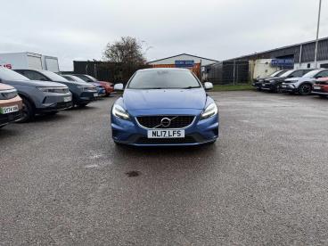 SPOTICAR Volvo V40 2.0 T2 R-design Pro Euro 6 (s/s) 5dr Used Car - Saloon Petrol Blue - Inverness - 1200560877_2