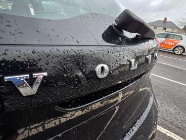 SPOTICAR Volvo V40 2.0 D2 Se Nav Auto Euro 6 (s/s) 5dr Used Car - Saloon Diesel Black - Abergavenny - 1200571418_5