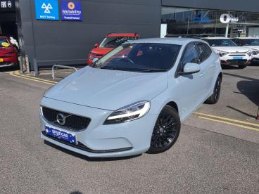 SPOTICAR Volvo V40 2.0 D2 Momentum Nav Plus Euro 6 (s/s) 5dr Used Car - Saloon Diesel Blue - Wakefield - 1200591550_2