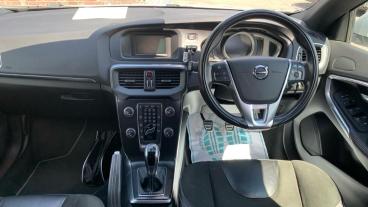 SPOTICAR Volvo V40 2.0 D2 R-design Euro 6 (s/s) 5dr Used Car - Saloon Diesel Silver - Crawley - 1200598138_4