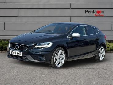 SPOTICAR Volvo V40 1.5 T3 R-design Edition Auto Euro 6 (s/s) 5dr Used Car - Saloon Petrol Black - Derby - 1200631903_3
