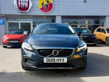 SPOTICAR Volvo V40 2.0 D3 Pro Auto Euro 6 (s/s) 5dr Used Car - Saloon Diesel Blue - Chippenham - 1200634824_2
