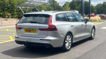SPOTICAR Volvo V60 2.0 D3 Momentum Auto Euro 6 (s/s) 5dr Used Car - Estate Diesel Silver - Bristol - 1200525883_5