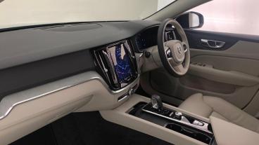 SPOTICAR Volvo V60 2.0 B4 Mhev Plus Dct Auto Euro 6 (s/s) 5dr Used Car - Estate Hybrid Blue - Coventry - 1200560964_2