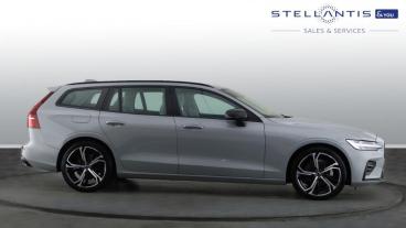 SPOTICAR Volvo V60 2.0 B4 Mhev Plus Dct Auto Euro 6 (s/s) 5dr Used Car - Estate Hybrid Blue - Coventry - 1200560964_4