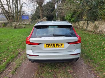 SPOTICAR Volvo V60 2.0 T5 Momentum Auto Euro 6 (s/s) 5dr Used Car - Estate Petrol Gold - Abergavenny - 1200566614_4