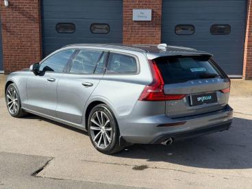 SPOTICAR Volvo V60 2.0 B3 Mhev Momentum Auto Euro 6 (s/s) 5dr Used Car - Estate Hybrid Grey - Billinghay - 1200569000_2