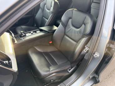 SPOTICAR Volvo V60 2.0 B3 Mhev Momentum Auto Euro 6 (s/s) 5dr Used Car - Estate Hybrid Grey - Billinghay - 1200569000_5