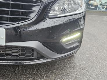 SPOTICAR Volvo V60 2.0 T4 R-design Nav Auto Euro 6 (s/s) 5dr Used Car - Estate Petrol Black - Watford - 1200569173_5