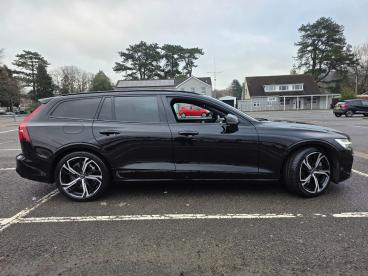 SPOTICAR Volvo V60 2.0h T6 Recharge 18.8kwh Plus Dark Auto Awd Euro 6 Used Car - Estate Plug-in Hybrid Black - Abergavenny - 1200572023_2