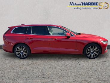 SPOTICAR Volvo V60 2.0 B3 Mhev Inscription Auto Euro 6 (s/s) 5dr Used Car - Estate Hybrid Red - Ashington - 1200597675_5
