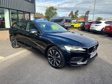 SPOTICAR Volvo V60 2.0 B3 Mhev Core Dct Auto Euro 6 (s/s) 5dr Used Car - Estate Hybrid Black - Cheltenham - 1200602436_3